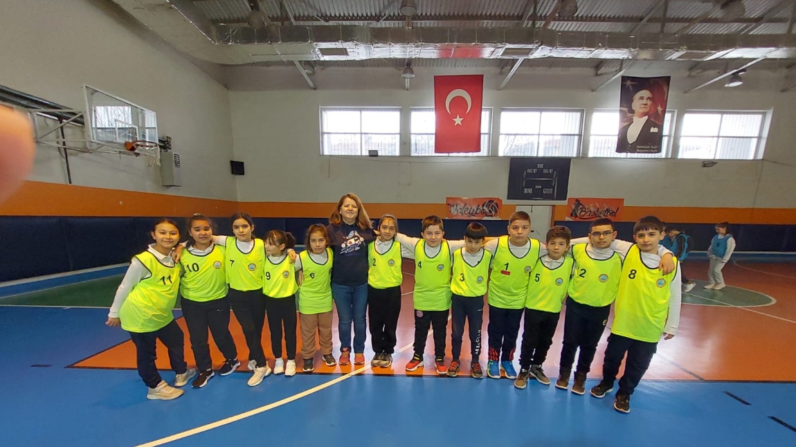 KALELİ YAKAN TOP TAKIMIMIZ...